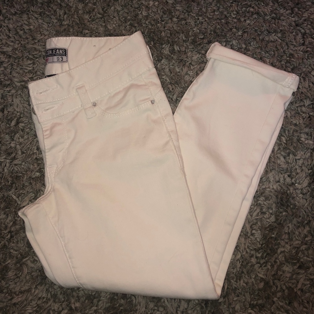 💕White Denim Capris